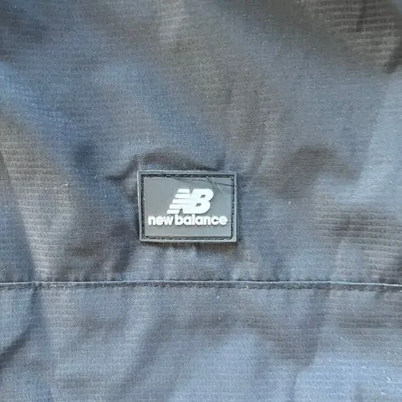 New Balance Windbreaker Jacket Men S Small Black Hooded Full Zip Ripstop Running - Picture 2 of 8